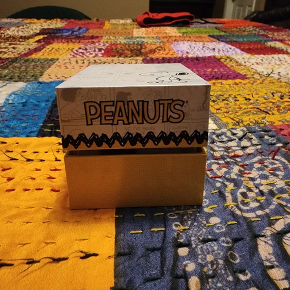 Peanuts Snoopy Gold and Brown Watch - Picture 3 of 4